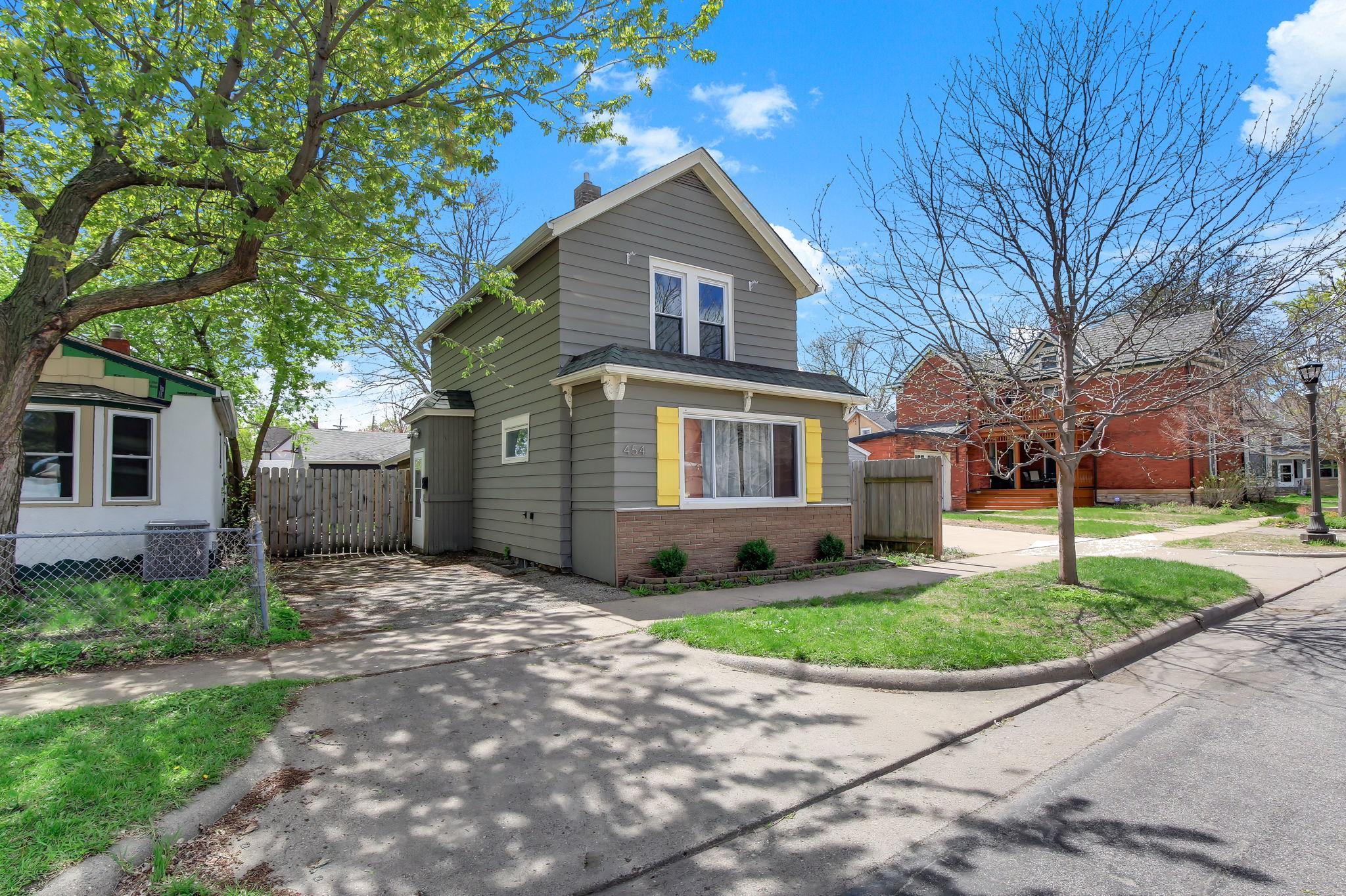 2-web-or-mls-454-W-Michigan-St-02.jpg