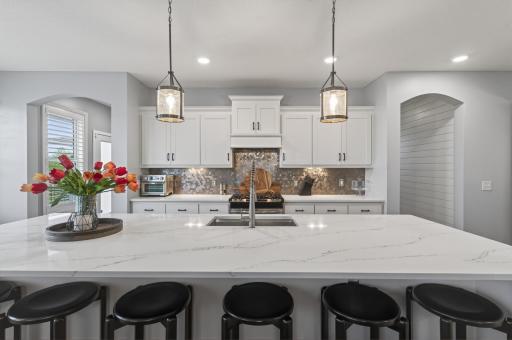 721 Juniper Avenue N, Lake Elmo, MN 55042