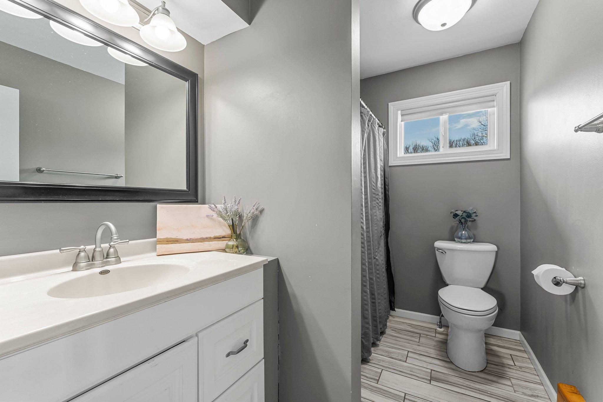 Main floor full bath