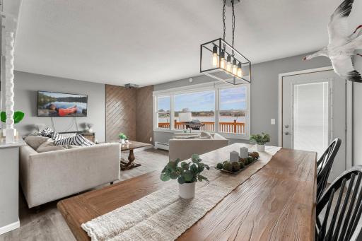 524 Lakeshore Circle, Annandale, MN 55302