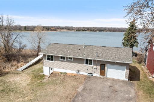 524 Lakeshore Circle, Annandale, MN 55302