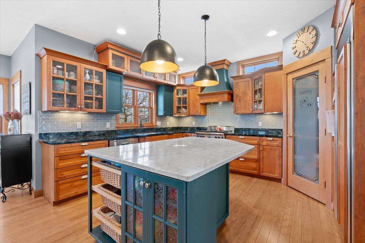Large Center Island and Walk-in Pantry