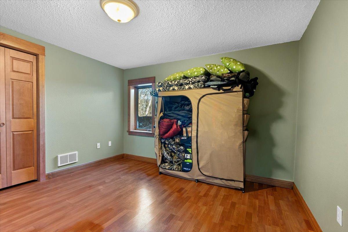 Lower Level Bedroom (5)