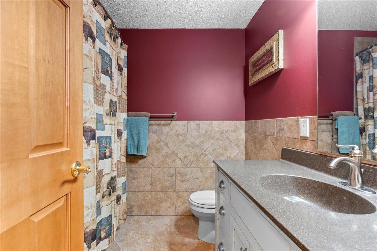 Lower Level Full Bath