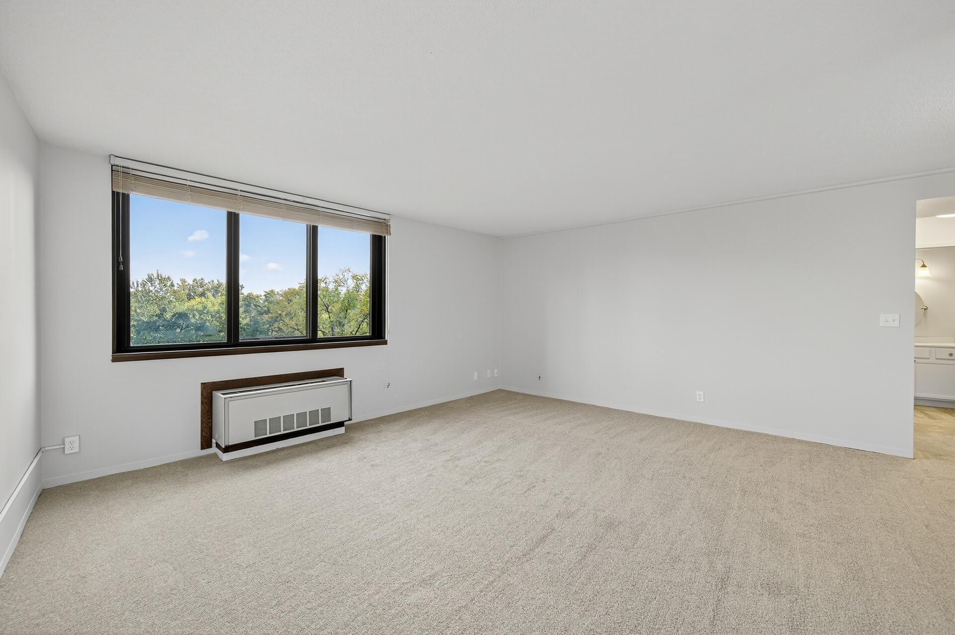 Brand new windows- no assessment to the buyer!