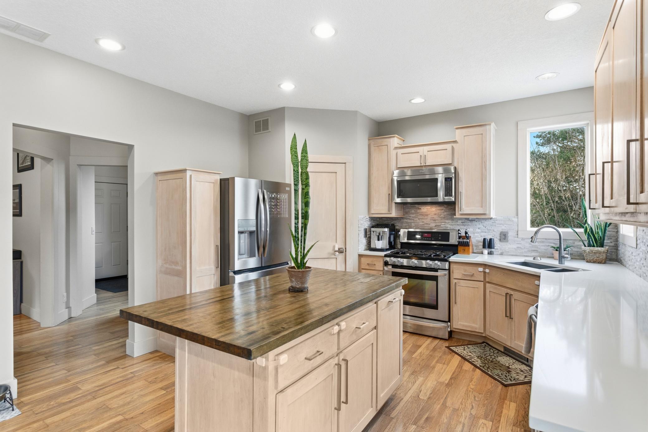 24525 112th St NW_17.jpg