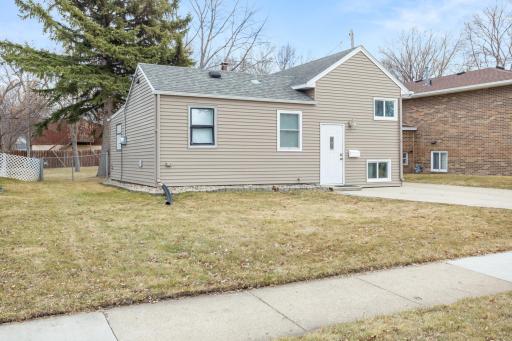 1446 16 1/2 Street S, Fargo, ND 58103