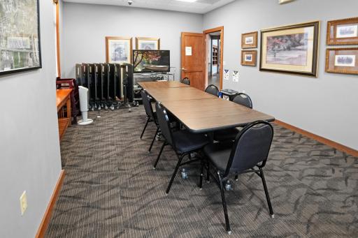 Clubhouse Meeting Room(1).jpg