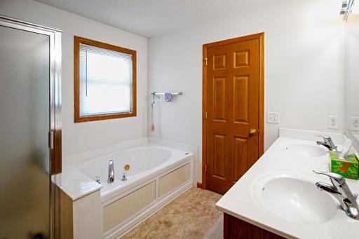 Bathroom Main (3).jpg