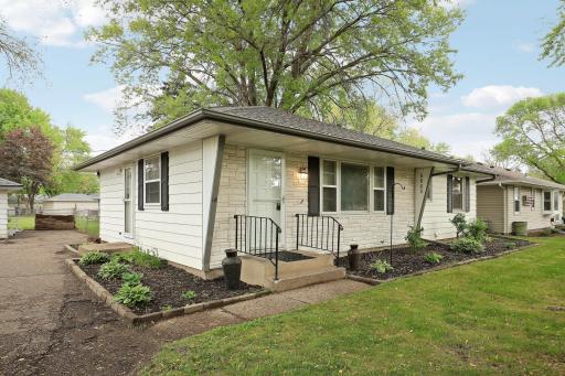 8710Photography-High-Resolution-6644-90th-Street-South-Cottage-Grove-MN-55016-5.jpg
