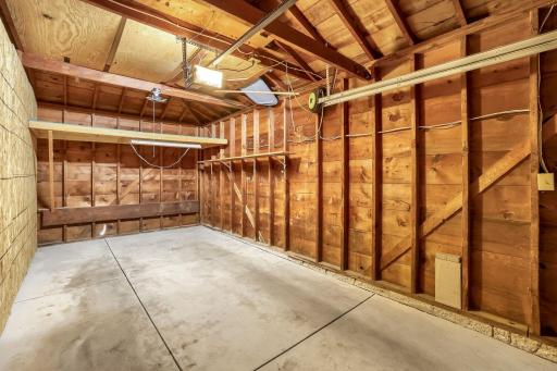 4515 Grand Ave S - Web Quality - 015 - 15 Garage.jpg