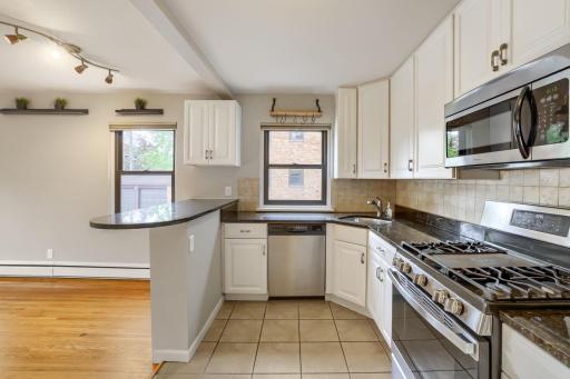 4515 Grand Ave S - Web Quality - 006 - 06 Kitchen.jpg