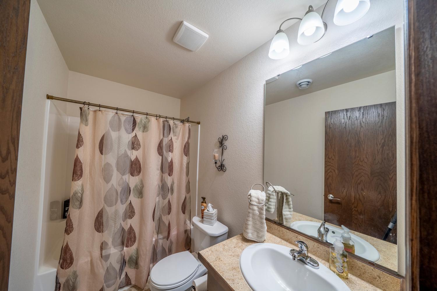 1816 SPRUCE GROVE TRL