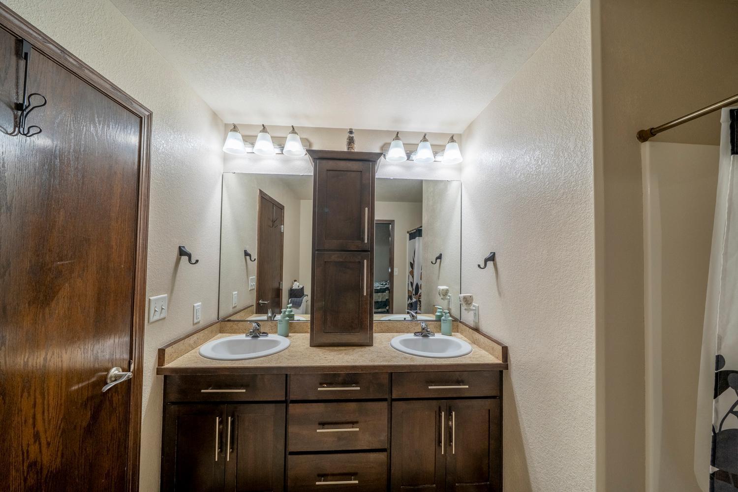 1816 SPRUCE GROVE TRL