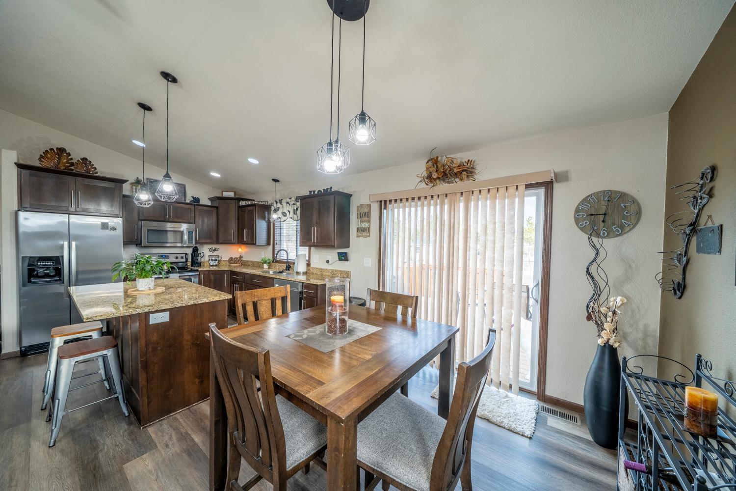 1816 SPRUCE GROVE TRL