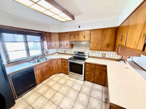 115 McPhail Drive, Redwood Falls, MN 56283