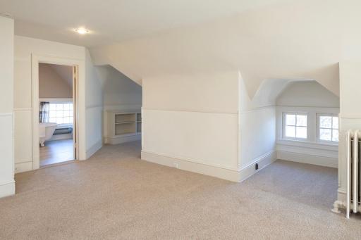 1770 Knox Avenue S, Minneapolis, MN 55403