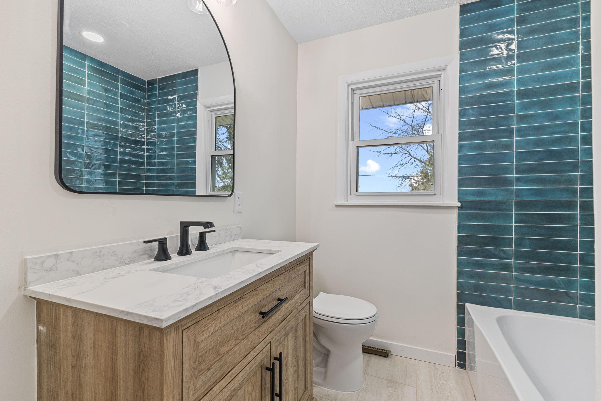 Vivid Spaces_1985 Shryer Ave W_020.jpg