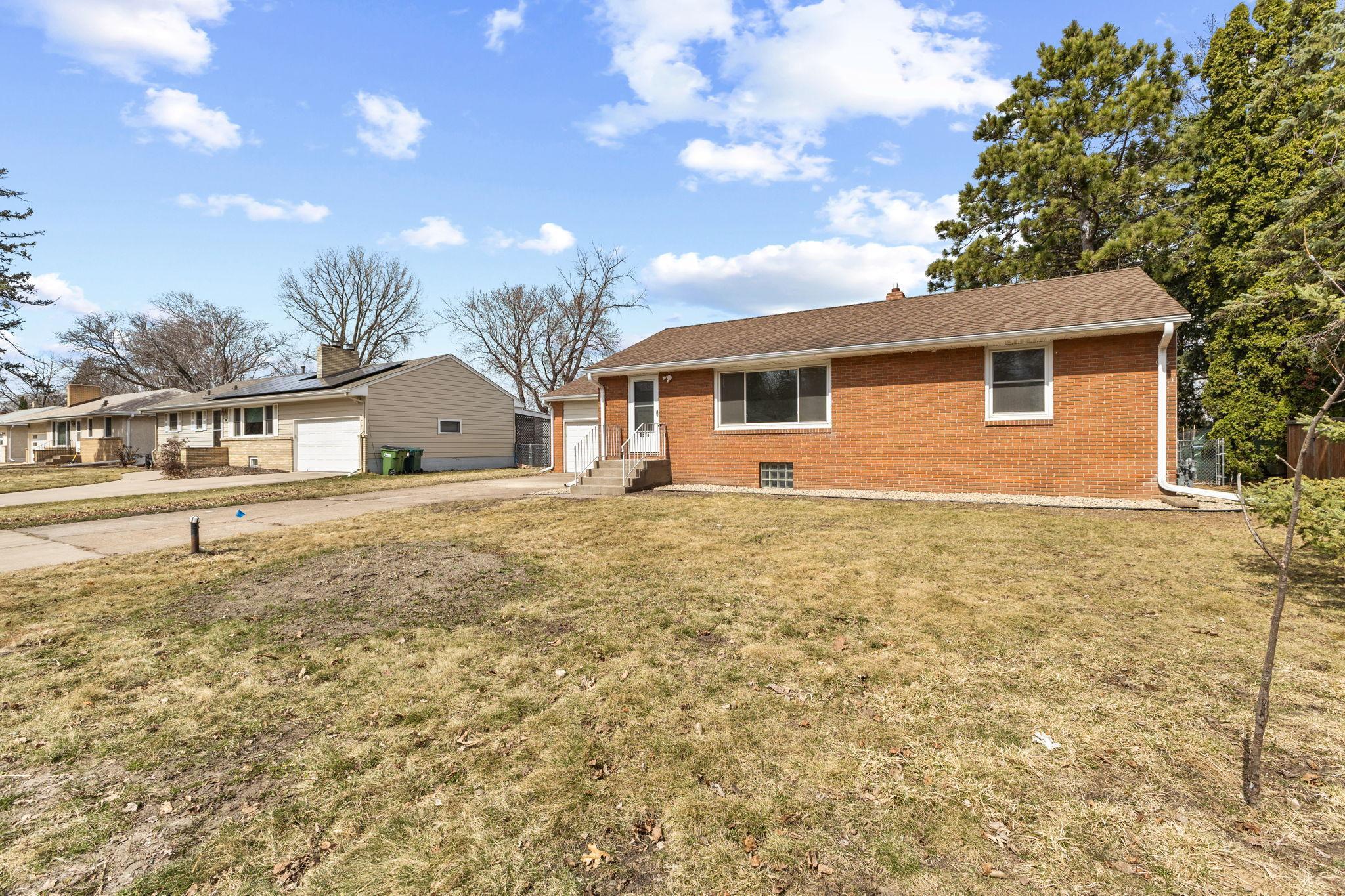 Vivid Spaces_1985 Shryer Ave W_033.jpg