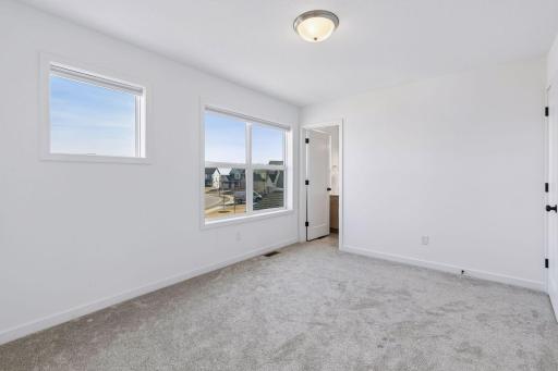 4th bedroom / 2nd primary suite with full bath ensuite