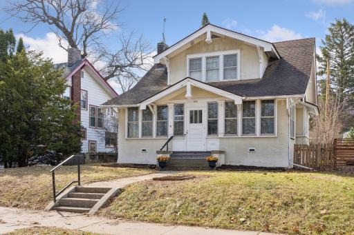 Arts and Crafts gem in premiere Macalester Groveland location
