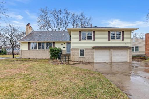 6901 Hillcrest Lane, Minneapolis, MN 55435
