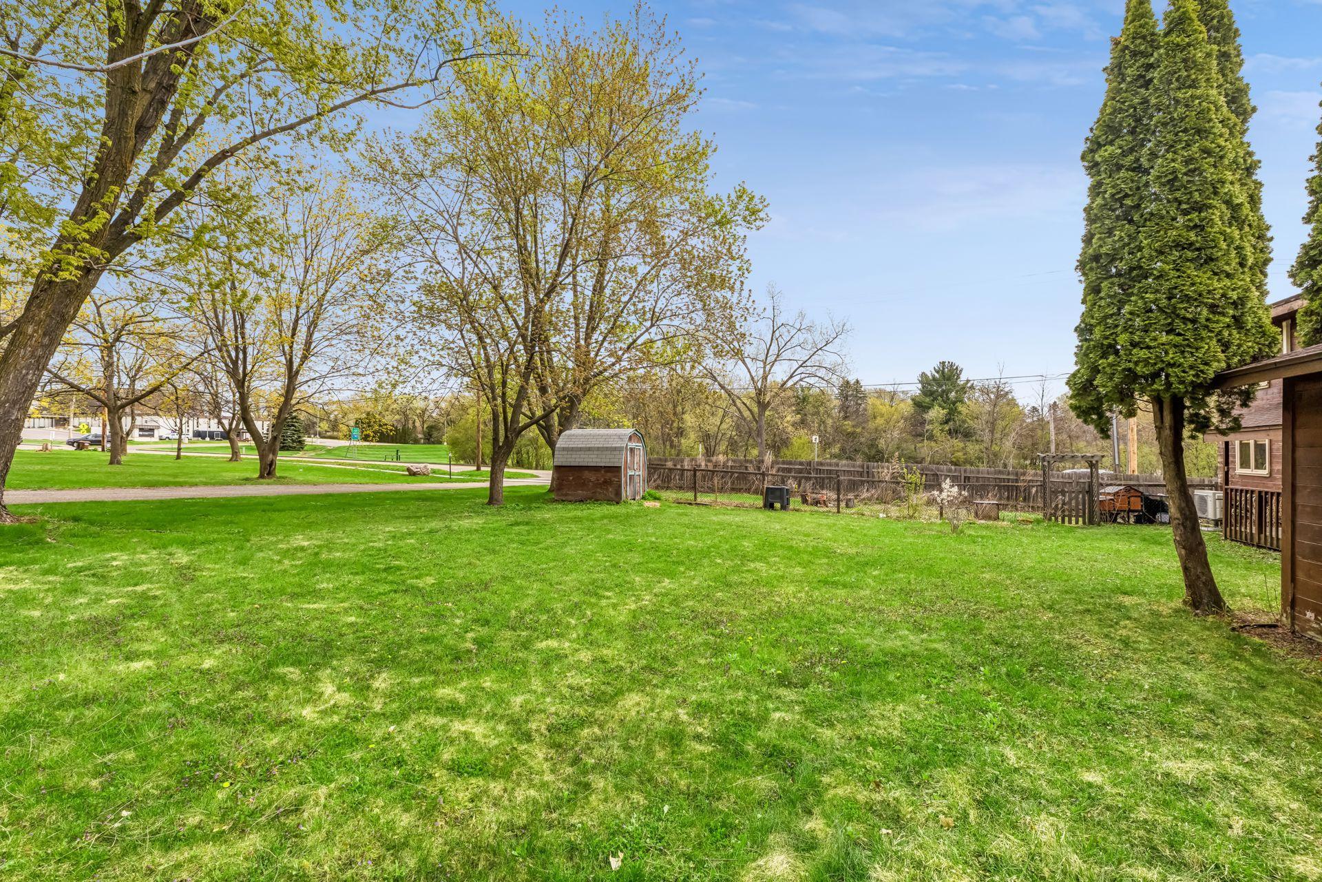 579 County Road B E, Saint Paul, MN 55117