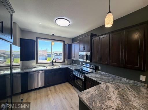 1661 Park View Lane NE, Sauk Rapids, MN 56379