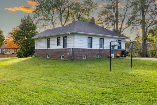 1443 Hazelwood Street, Saint Paul, MN 55106