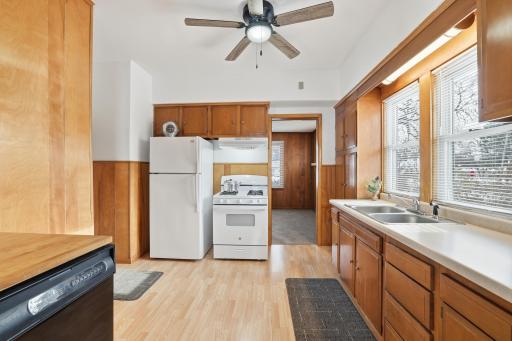 1443 Hazelwood Street, Saint Paul, MN 55106