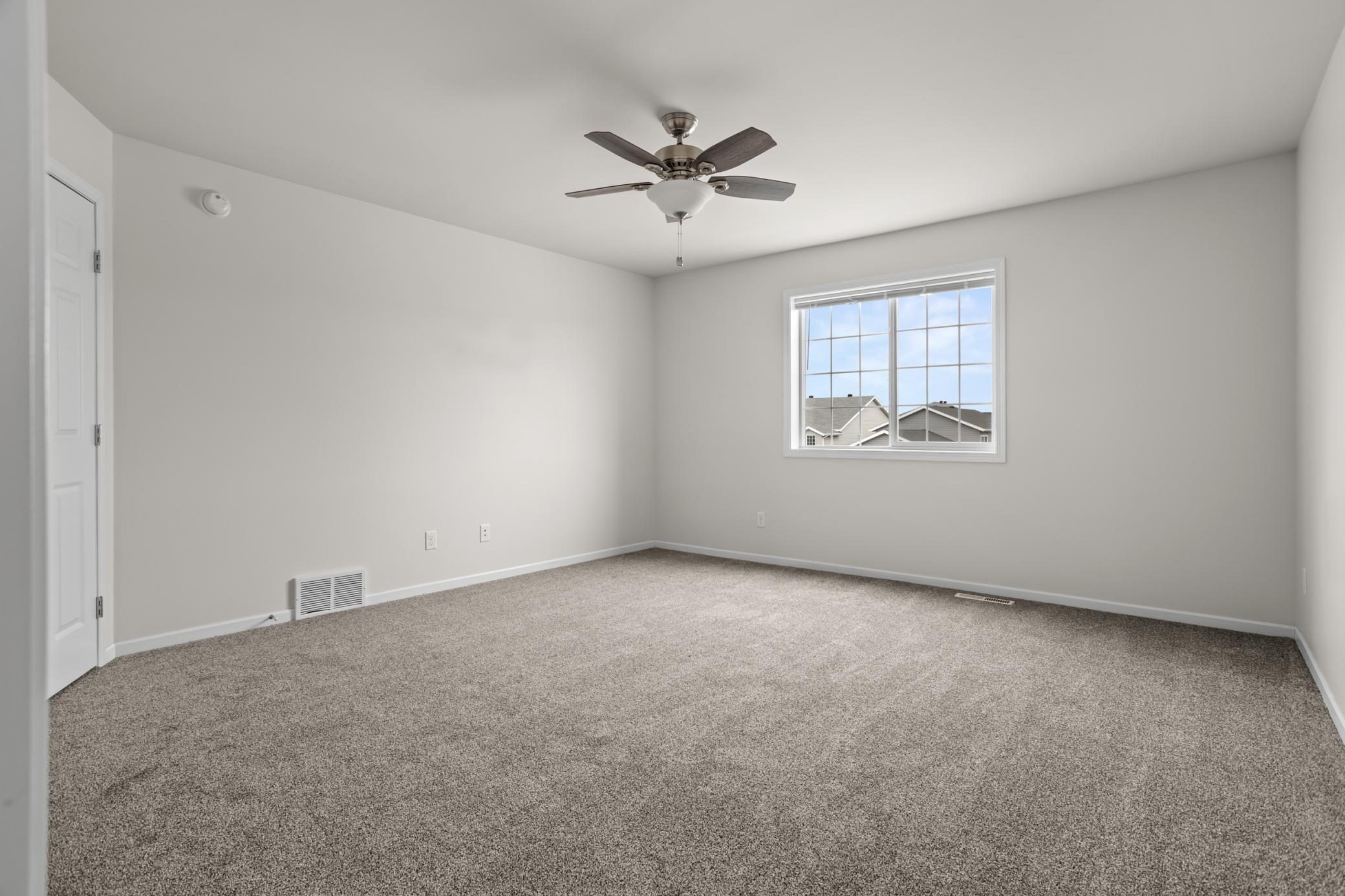 Primary Bedroom (2).jpg