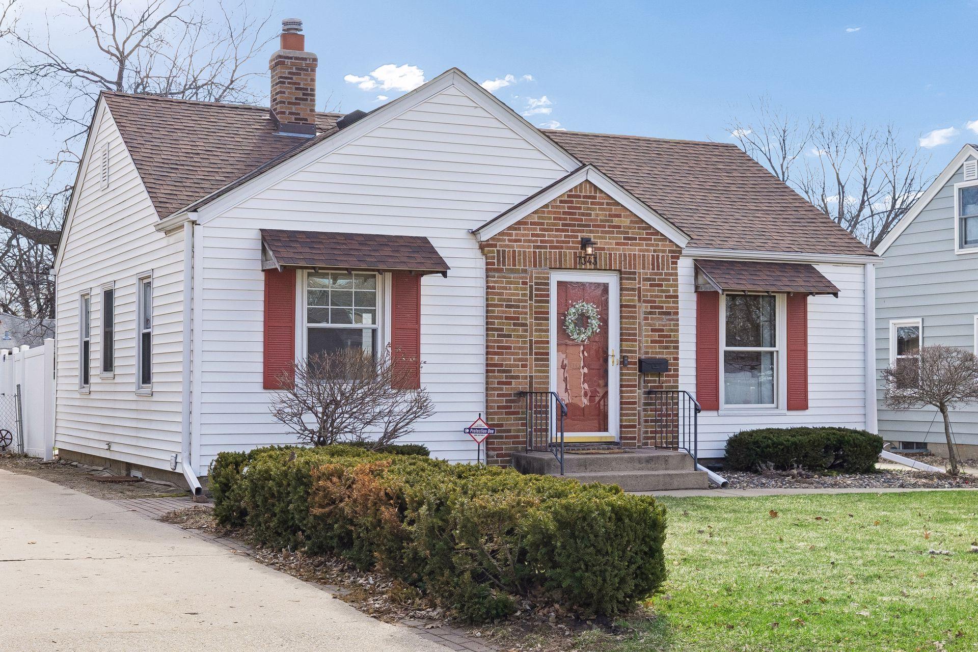 Eye catching from the moment you see this home!