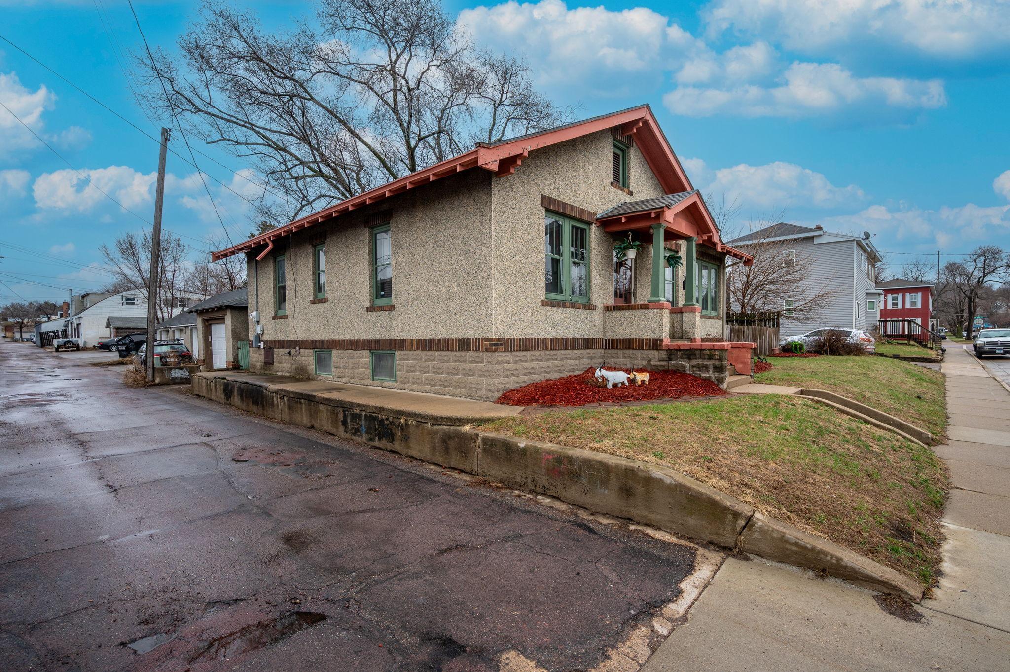 114 E Elm St Mankato MN-6.jpg