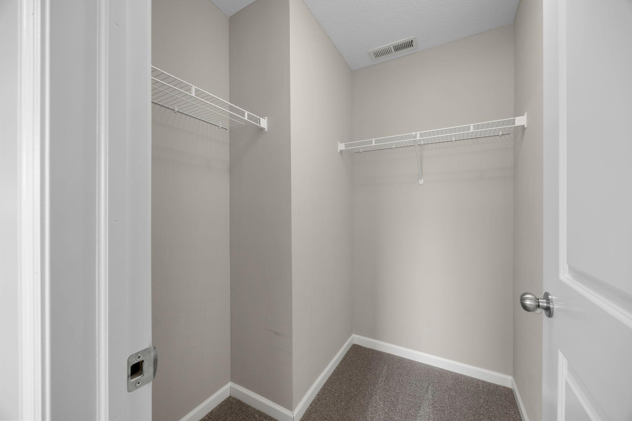 7905 205th St W, Lakeville, MN 55044