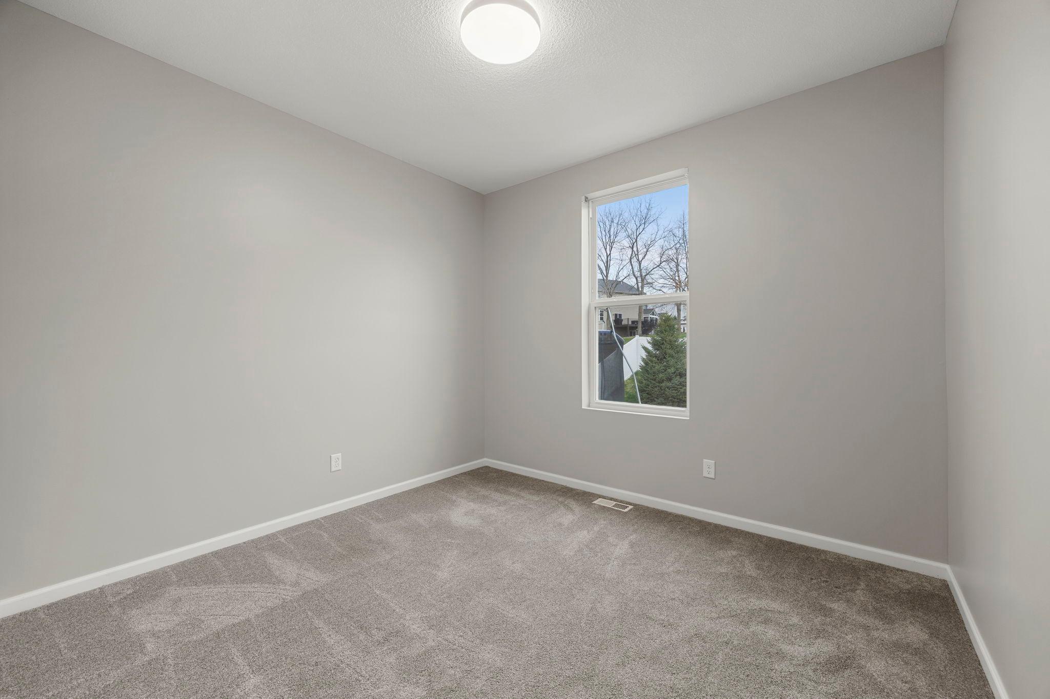 7905 205th St W, Lakeville, MN 55044