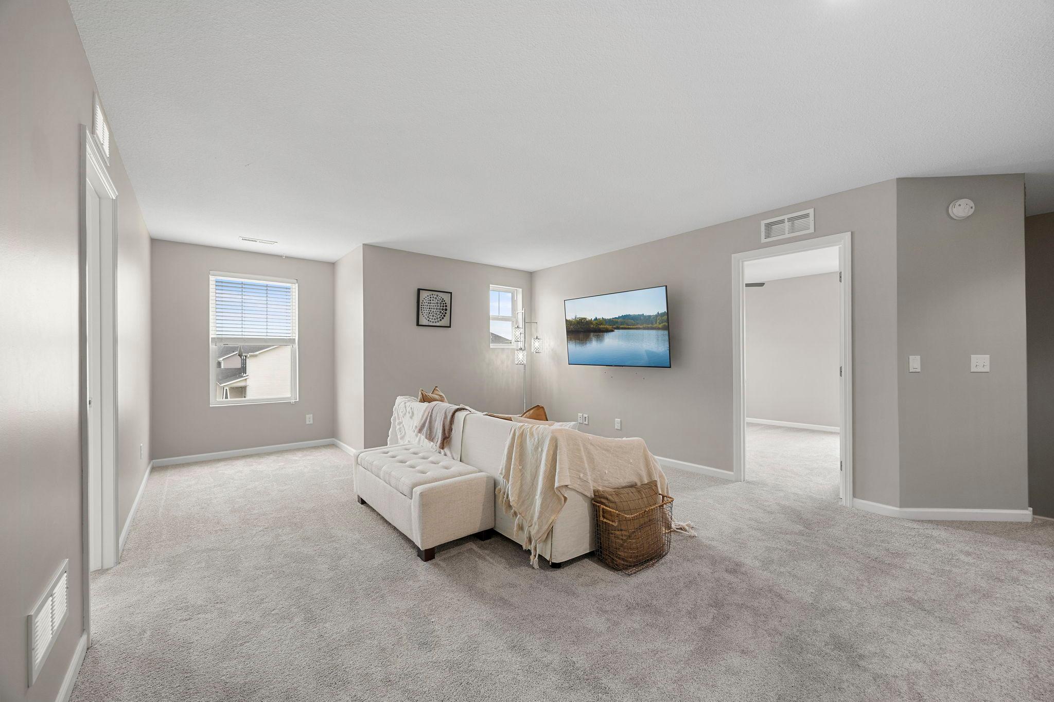 7905 205th St W, Lakeville, MN 55044