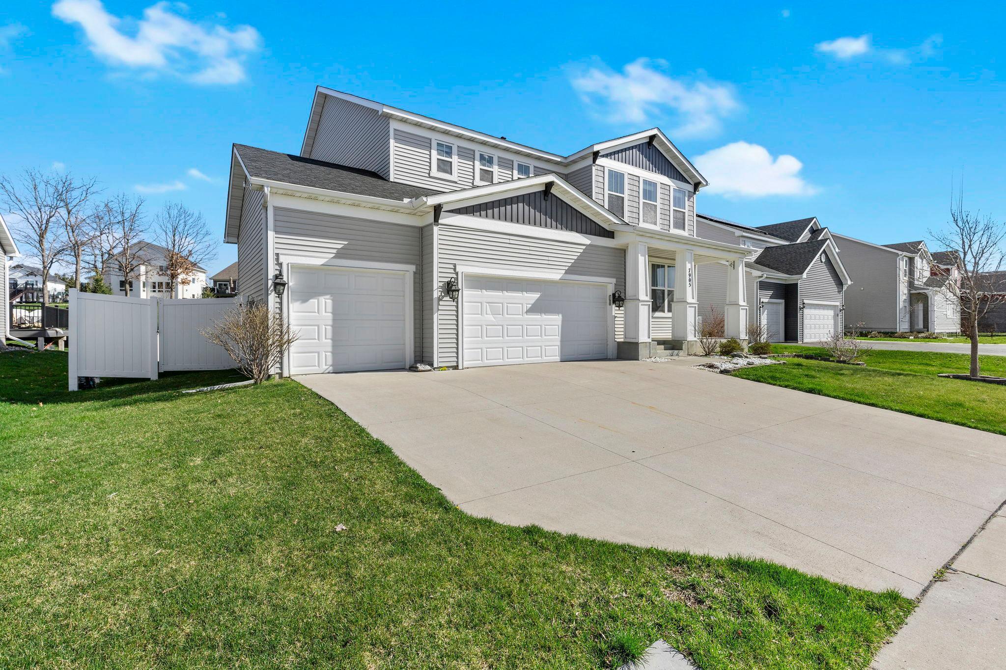 7905 205th St W, Lakeville, MN 55044