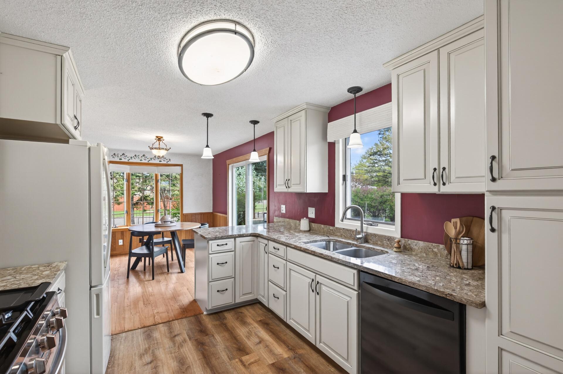 15_8104_Harkness_Rd_S15_mls.jpg