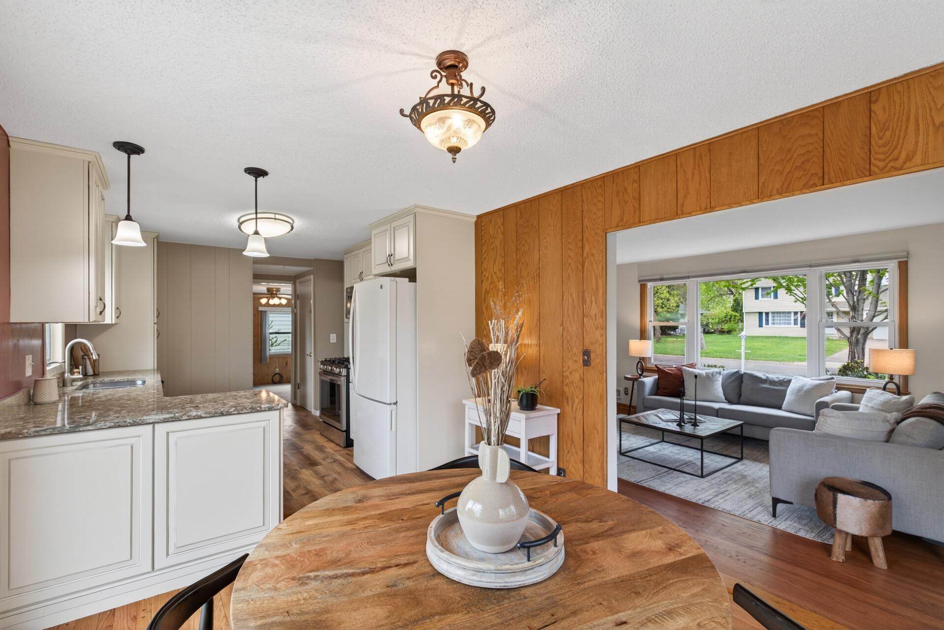14_8104_Harkness_Rd_S14_mls.jpg