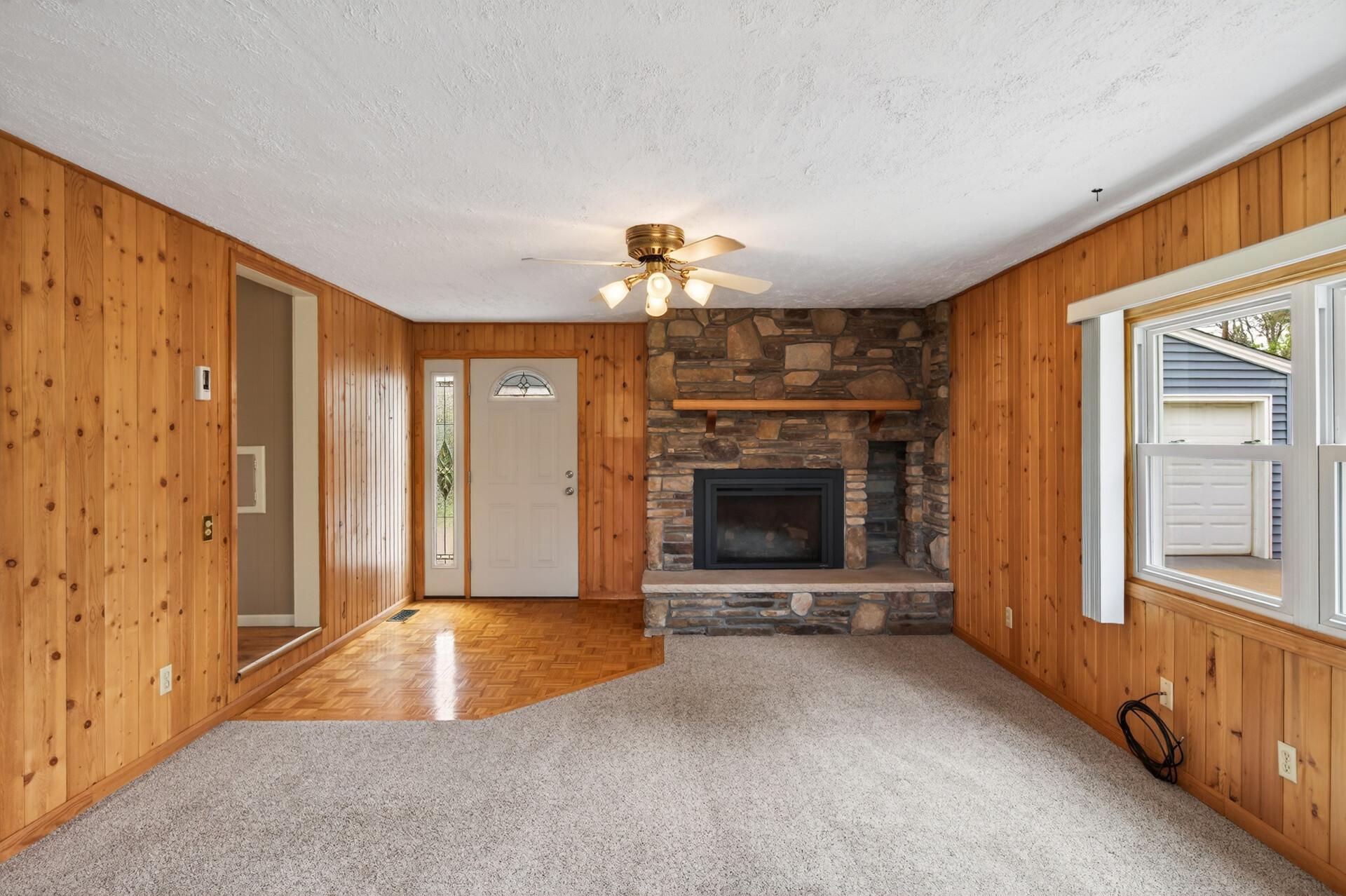 23_8104_Harkness_Rd_S23_mls.jpg