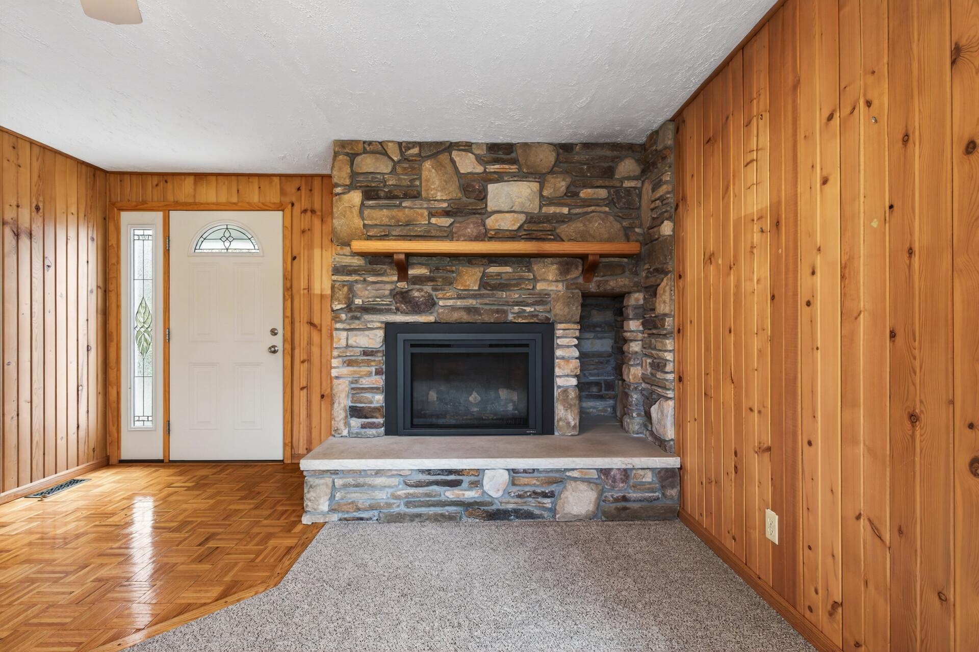 19_8104_Harkness_Rd_S19_mls.jpg