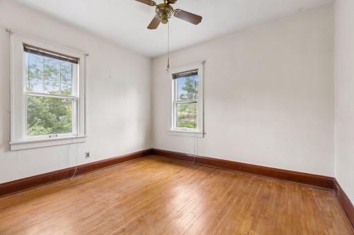 814 62nd Avenue N, Brooklyn Center, MN 55430