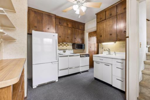 814 62nd Avenue N, Brooklyn Center, MN 55430