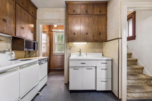 814 62nd Avenue N, Brooklyn Center, MN 55430