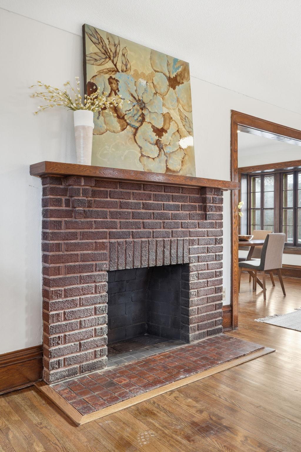 12-web-or-mls-1655 Ross Ave E-12.jpg