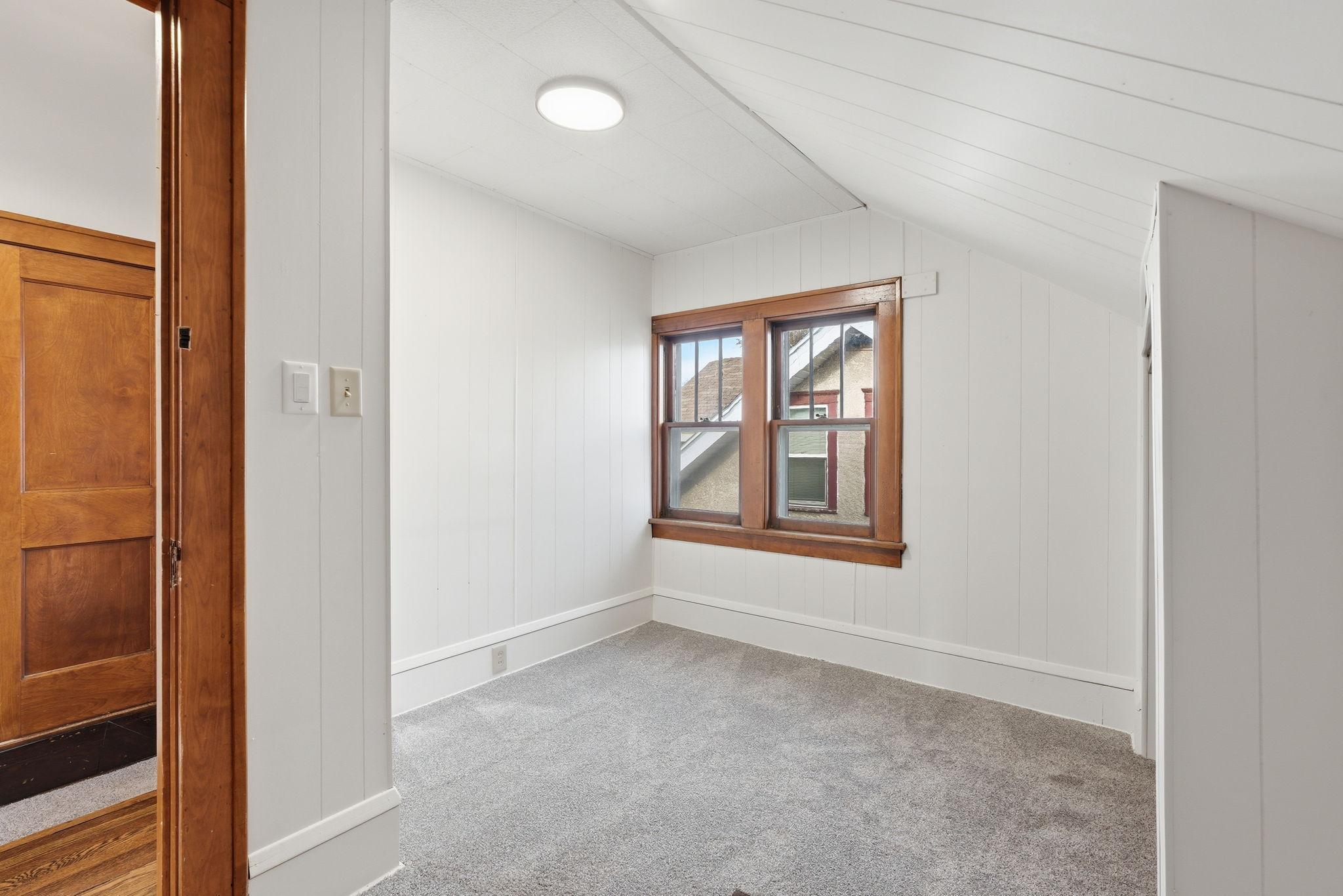 30-web-or-mls-1655 Ross Ave E-30.jpg