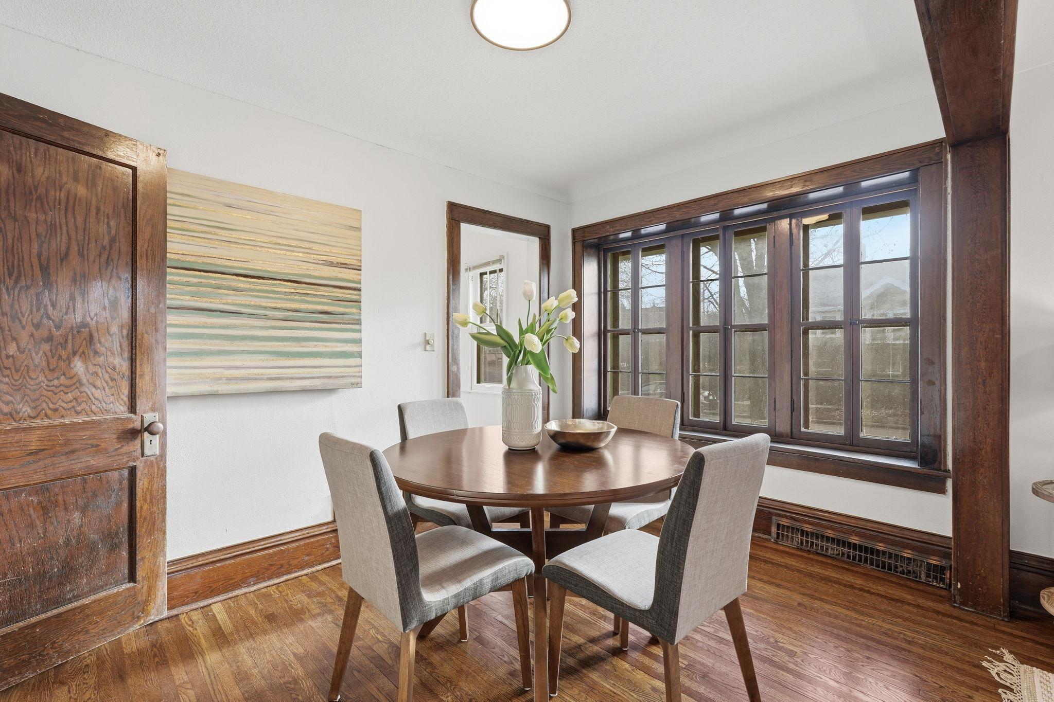 20-web-or-mls-1655 Ross Ave E-20.jpg