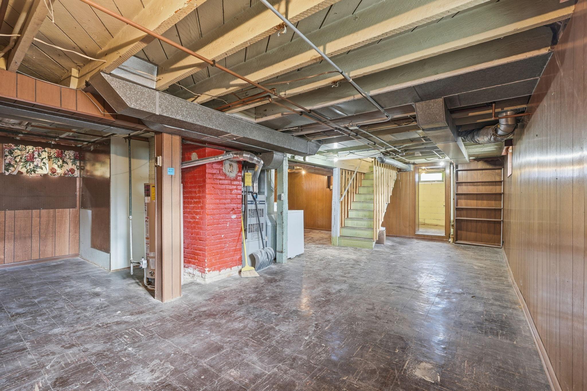 36-web-or-mls-1655 Ross Ave E-36.jpg