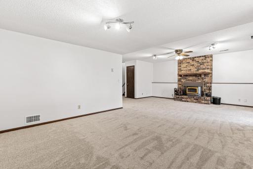 7745 Jeffery Avenue S, Cottage Grove, MN 55016