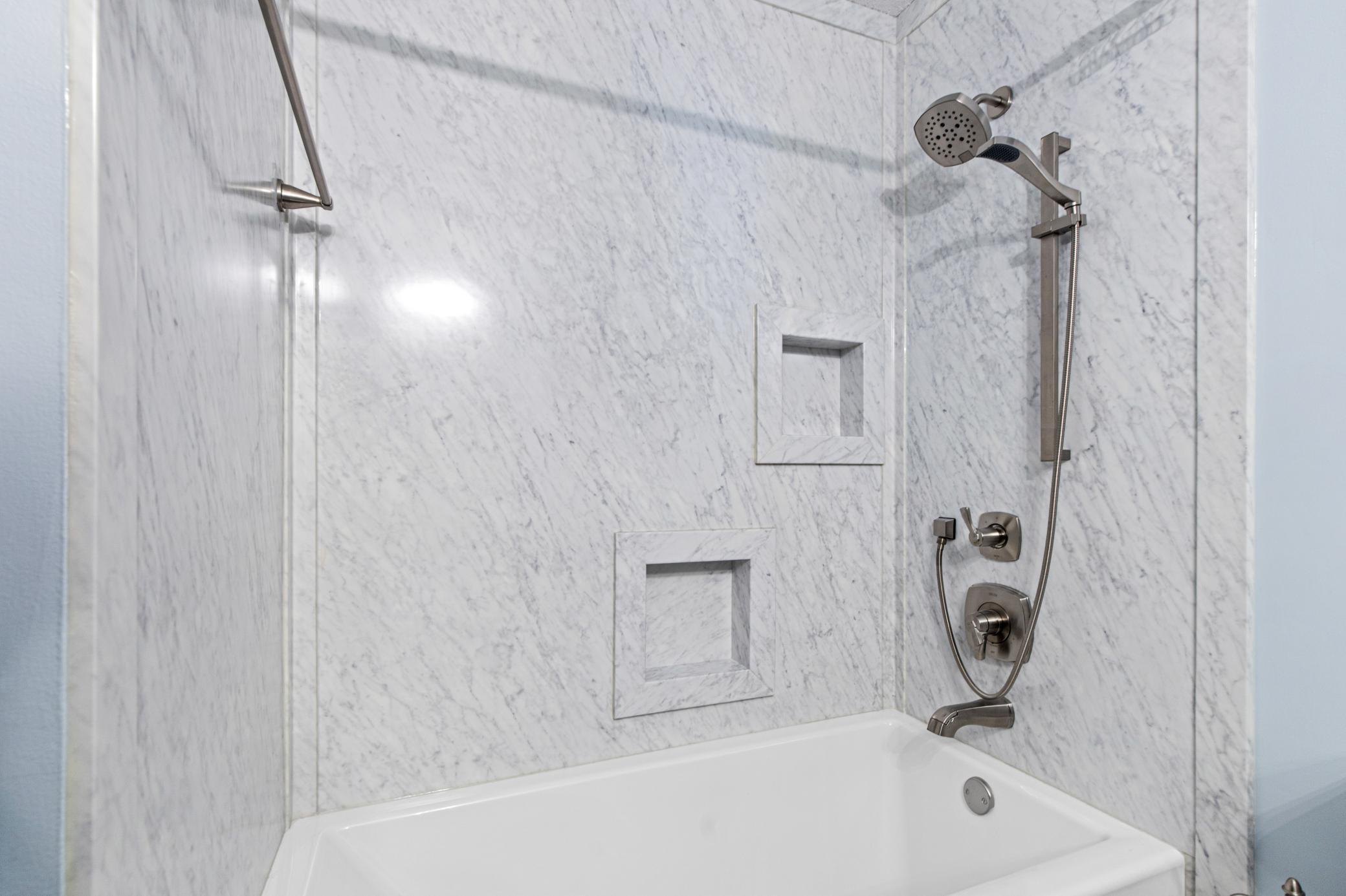 Full Bath - Main Floor 2